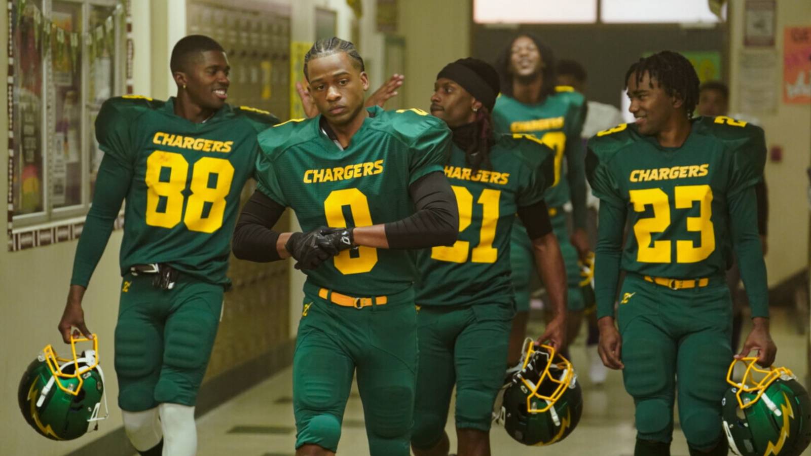 Khalil and his teammates on the way to a game in All American season 7